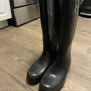Size 8 women’s hunter rain boots